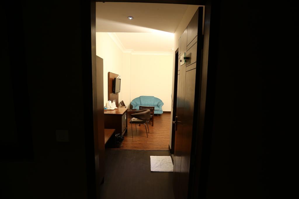 Click Hotel Kohinoor, Ludhiana Luaran gambar