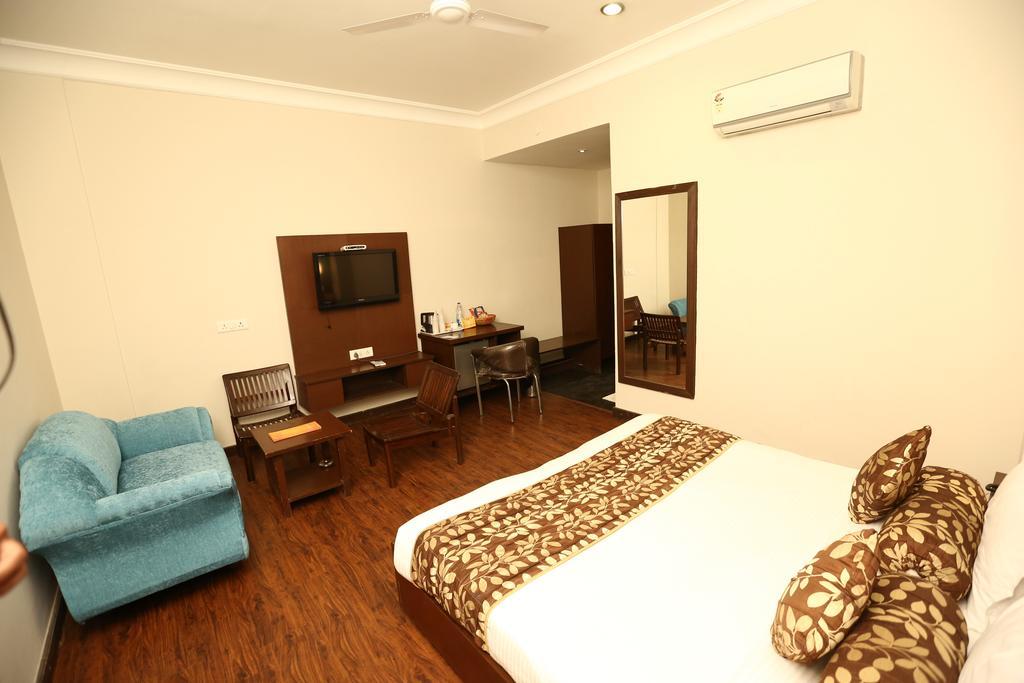 Click Hotel Kohinoor, Ludhiana Luaran gambar